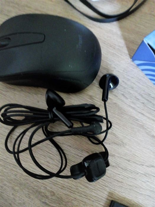 Зарядни Батерия Слушалки Оптична Мишка