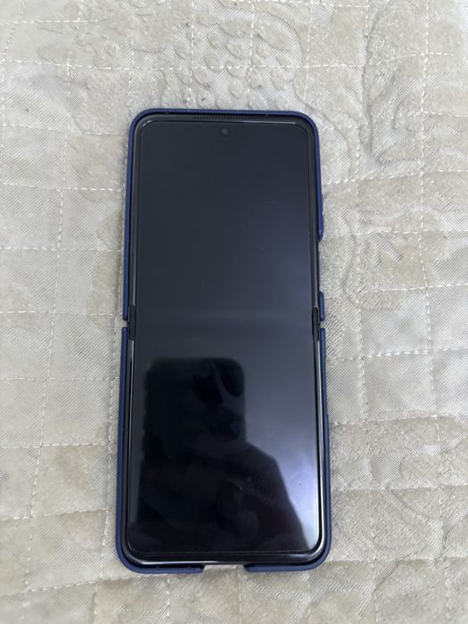 Продам Моторола Razr 60 (раскладушка)