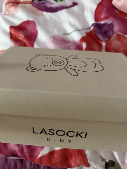 Продавам детски кожени сандали Lasocki 29