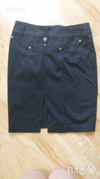 Спортно-елегантна пола в черно