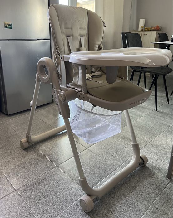 Столче за хранене chipolino master chef бежаво