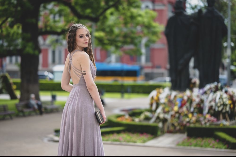 Бална рокля, блестящо розово