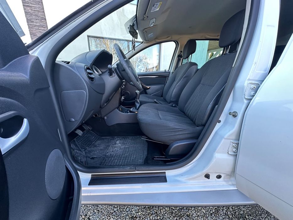 Dacia Duster 1,6  105 Cp Benzina 2011