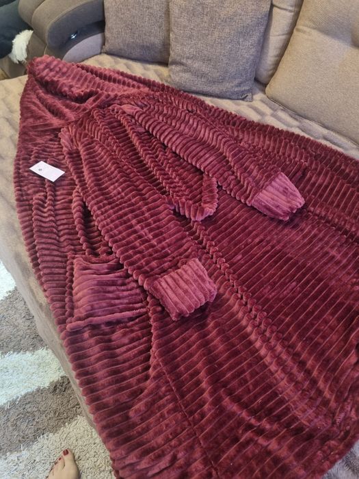 Продам новый халат на 50-54 размер.