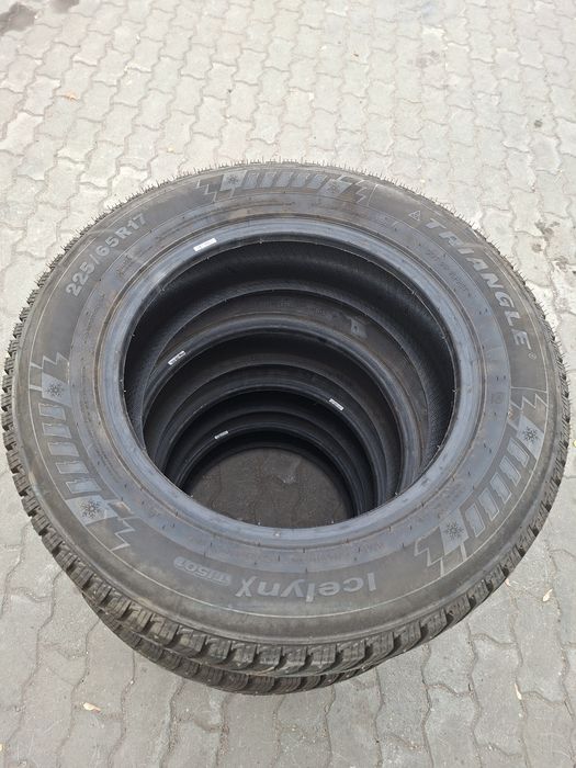 Продам зимние шины