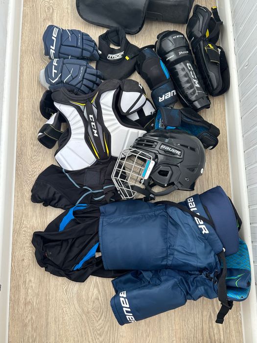 Продам амуницию для хоккея