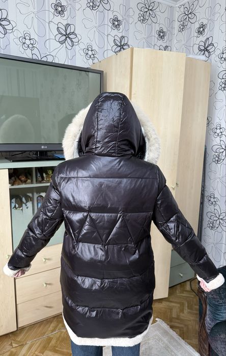 Зимний пуховик женский