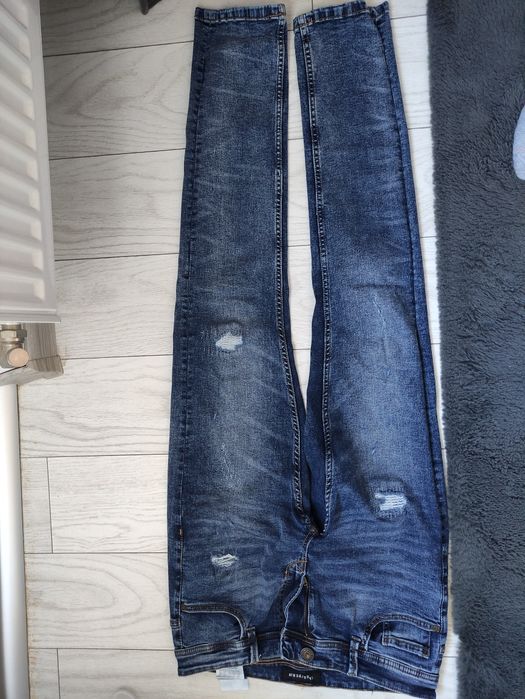 Vând blugi baieti 30/32