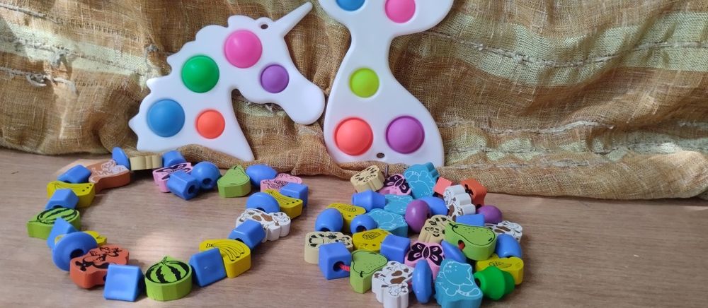 Игрушки детские, развивающие, деревянные.