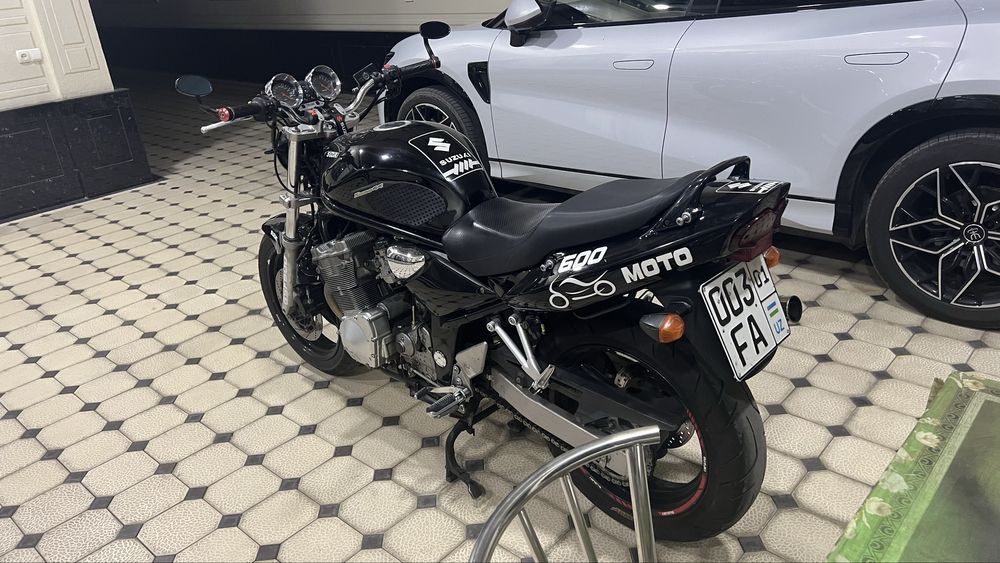 Suzuki GSF 600 Bandit