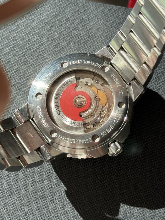 Автоматичен часовник Oris Aquis Date 39.5mm