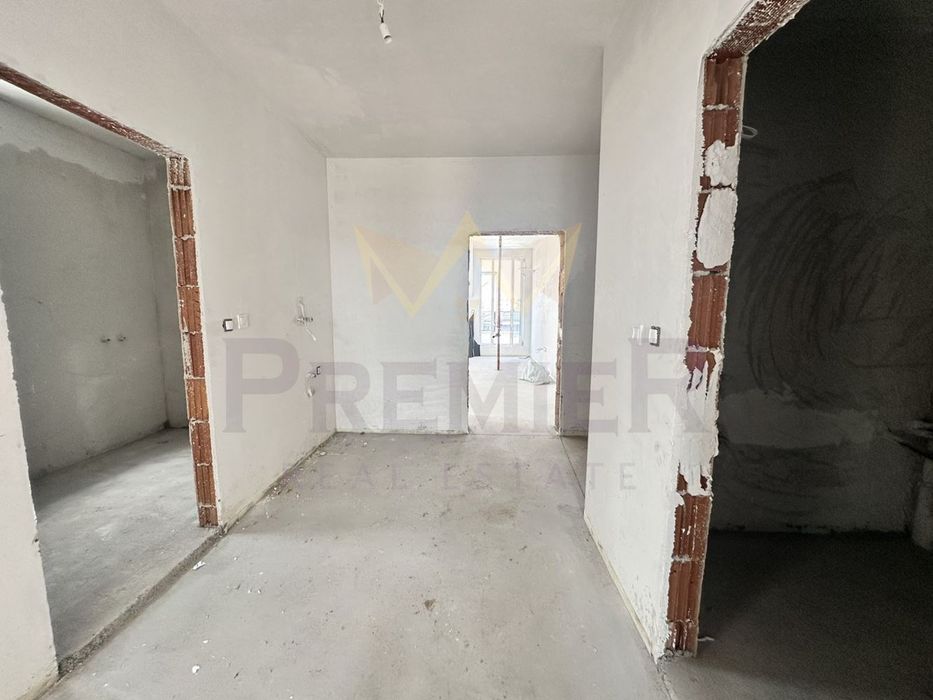 Продава се Тристаен апартамент в Пловдив, Остромила - 124 кв.м за 626 €/кв.м - Снимка #4