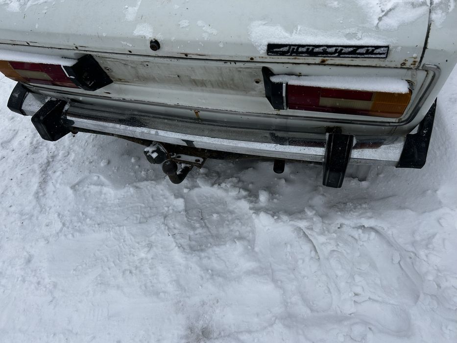 Продам бампер, решетку ваз