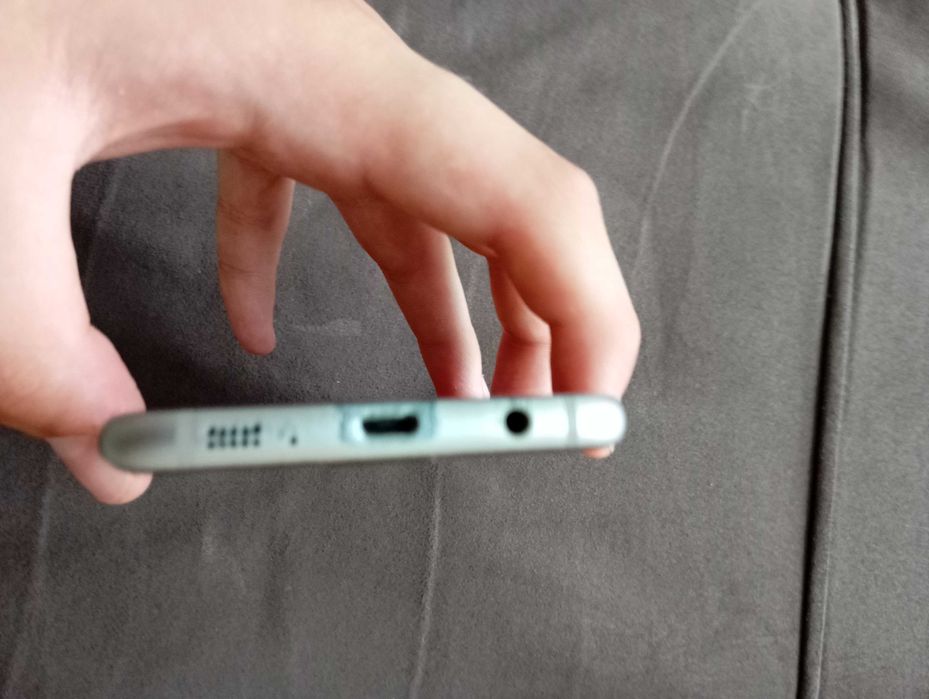 Продаю смартфон samsung s7 edge
