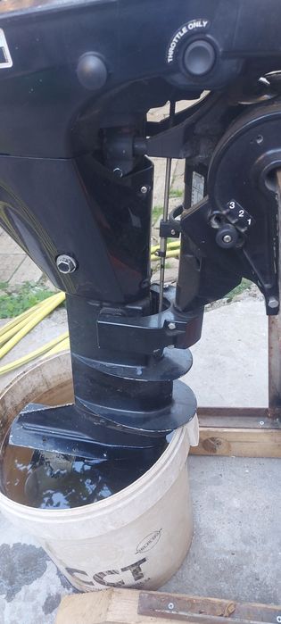 Продавам извънбордов двигател Mariner 8 коня 4 тактов дълъг ботуш.
Сме