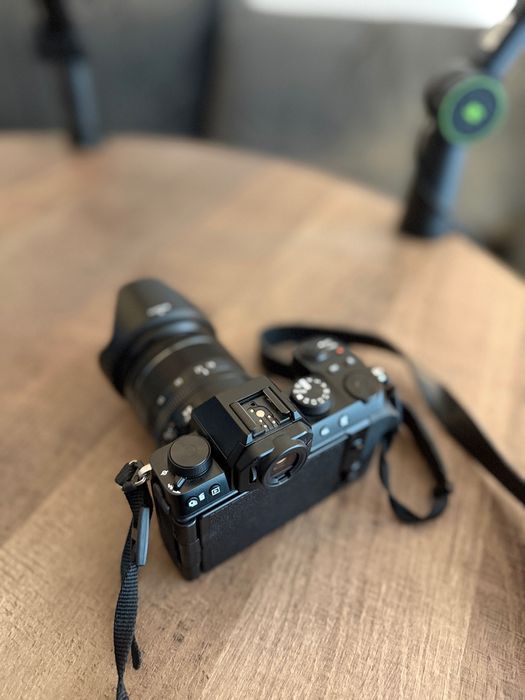 Fujifilm X-S10 + obiectiv 18-55mm