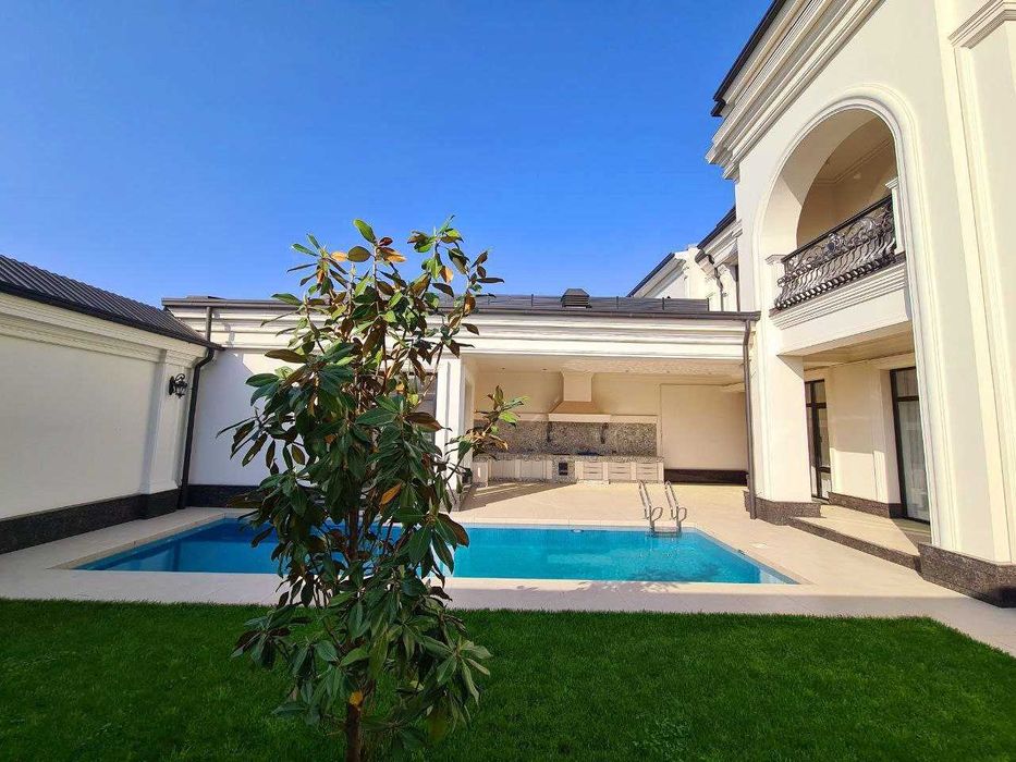 Центр Луначарского Евродом в стиле Нэоклассика