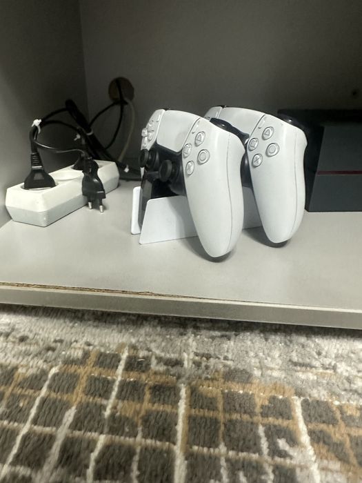 Продам ps5 в отличном состоянии