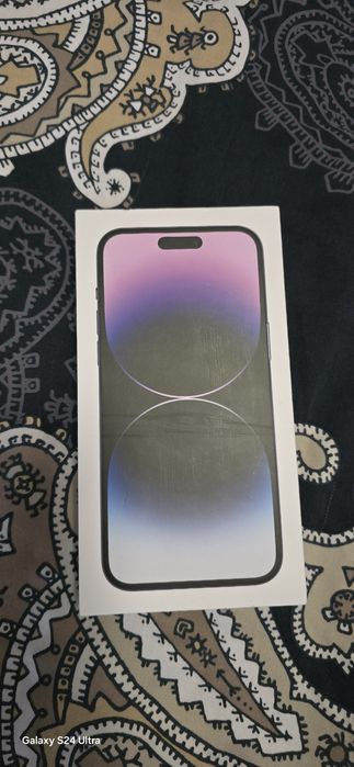 Iphone 14 pro max на 100% батерия , 256 gb  много запазен с кутия .