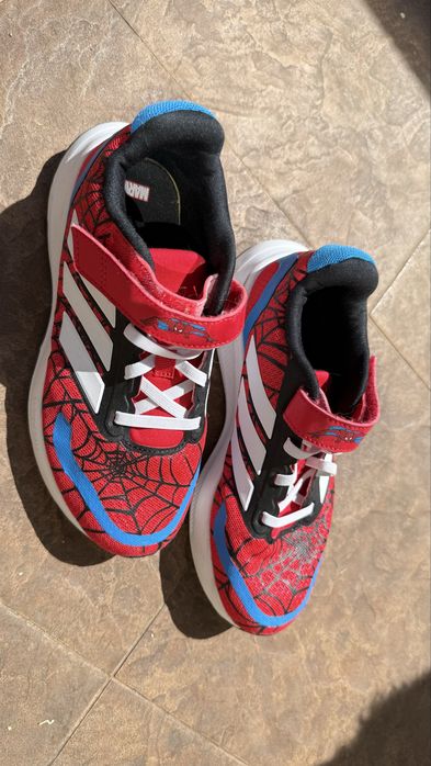 Маратонки Adidas Marvel спайдърмен 34 размер