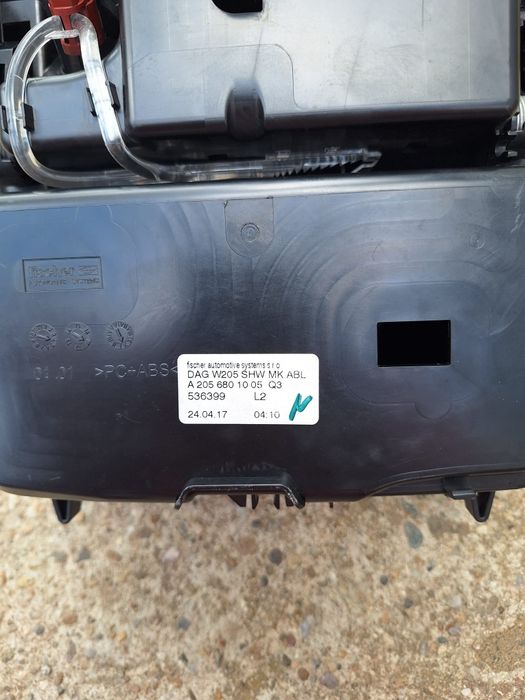 Compartiment sertar cu bricheta consola centrala mercedes  Glc X 253 C253