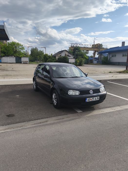 Golf IV 1.4b edițion  in stare foarte buna fara defecte cu toate actele la zii clima funcțională fiscal pe loc