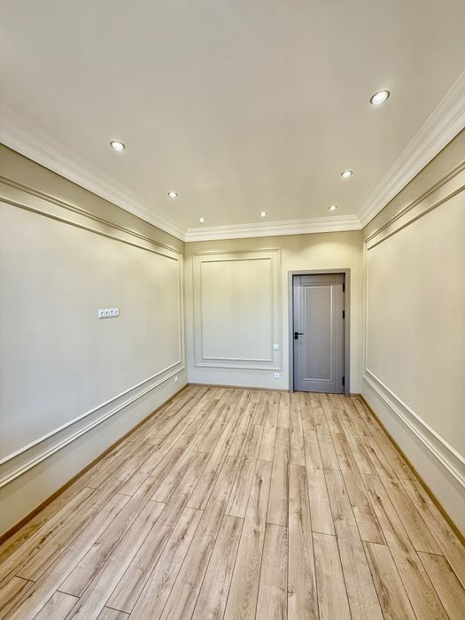 Яшнабад улица Иззат Новостройке продается квартира 3/7/8  90м2