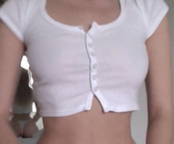 белая кофта и белый топ