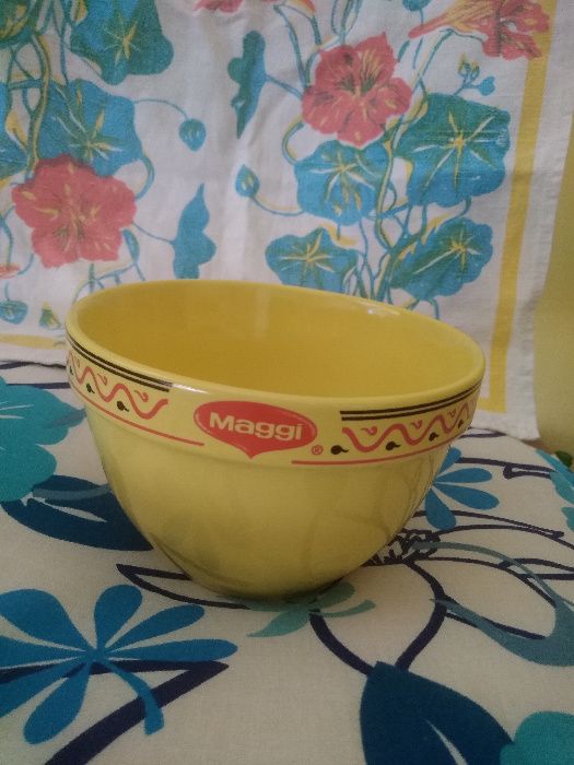 сервиз кафе, порцеланови чаши, купа Маги, керамична кашпа и саксия