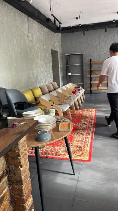 Стулья для кафе.