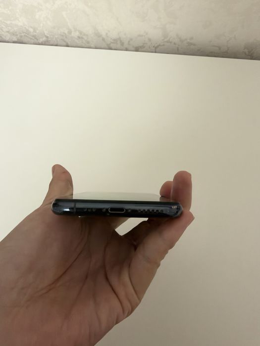 Продам iPhone 11pro