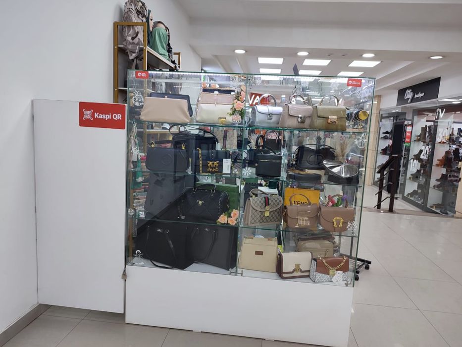 Продам витрины в отличном состочнии