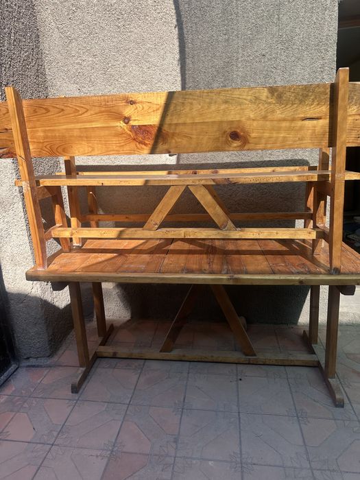 Продается стол , удобен для двора , кафе