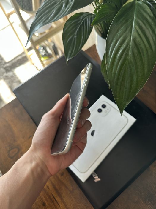 Iphone 11 (128 gb) с коробкой айфон