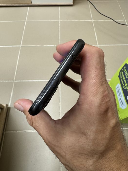 Oppo Reno 5 8/128gb - отличен