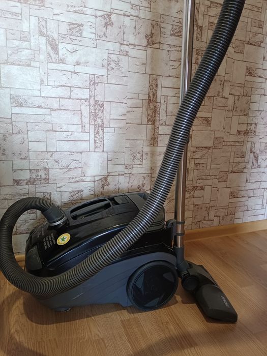 Продам моющий пылесос