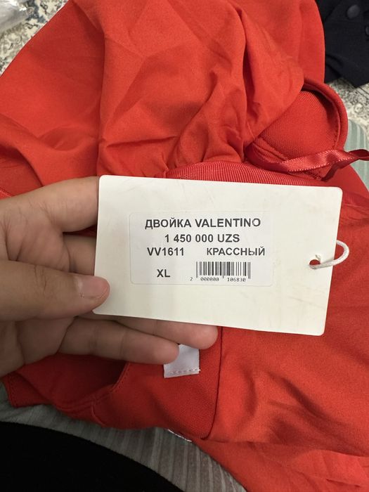yangi orginal valentino koʻylak sotiladi