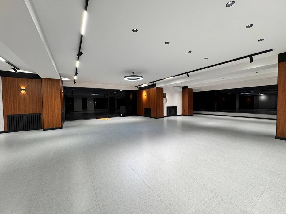 Первая линия! Нукусская! Своя!