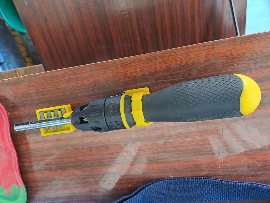 Электрорубанок Макита оригинал