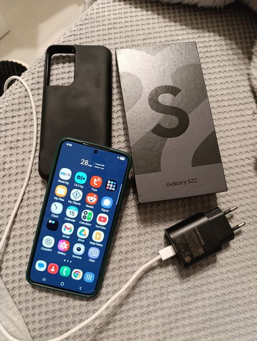Samsung Galaxy S22 - пълен комплект