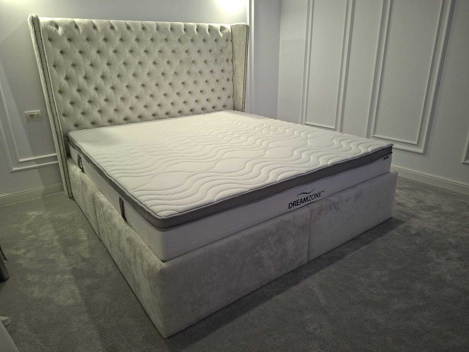 PAT CHESTERFIELD tapitat, la comanda