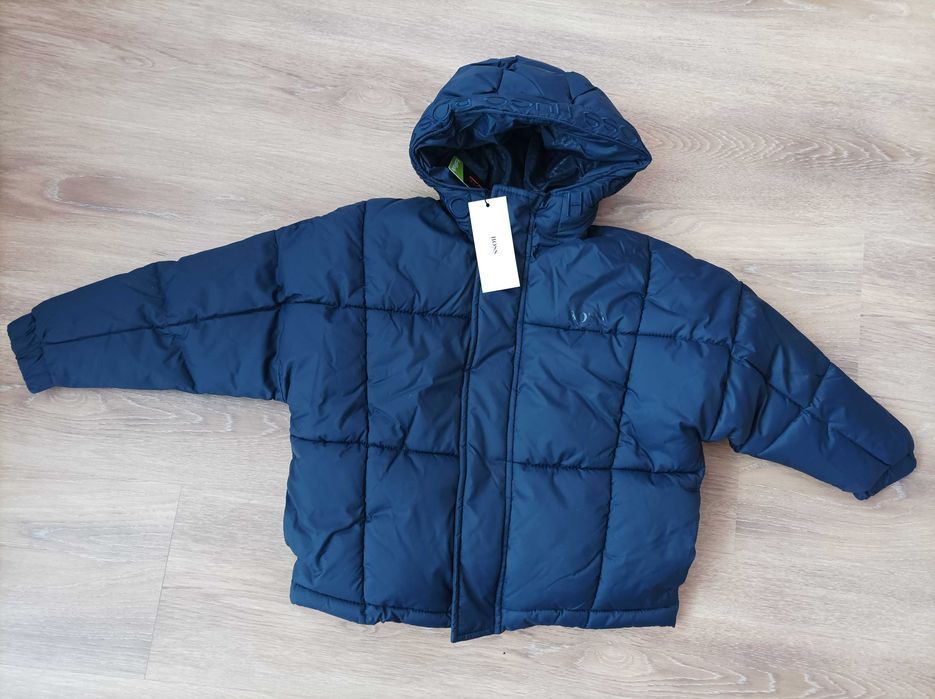 Hugo Boss Ново оригинално яке 5-7 год