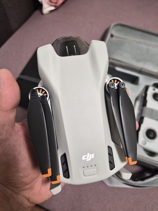 DJI Mini 3  ..НОВ с Гаранция.. + комплект филтри, чанта и интелигентно зарядно