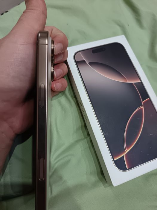 Iphone 16 pro max 1100$