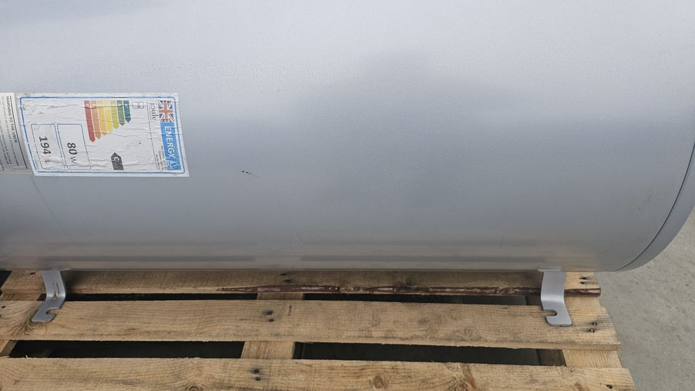 Неръждаем 200л хор. бойлер хромникел със серпентина за термопомпа