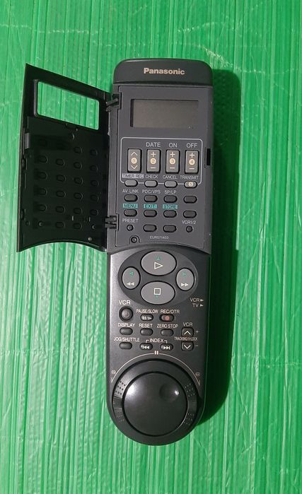 Vând telecomandă originală panasonic și blaupunkt video recorder hs950