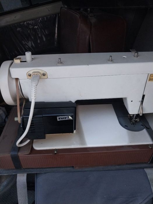 Швейная машина и оверлок