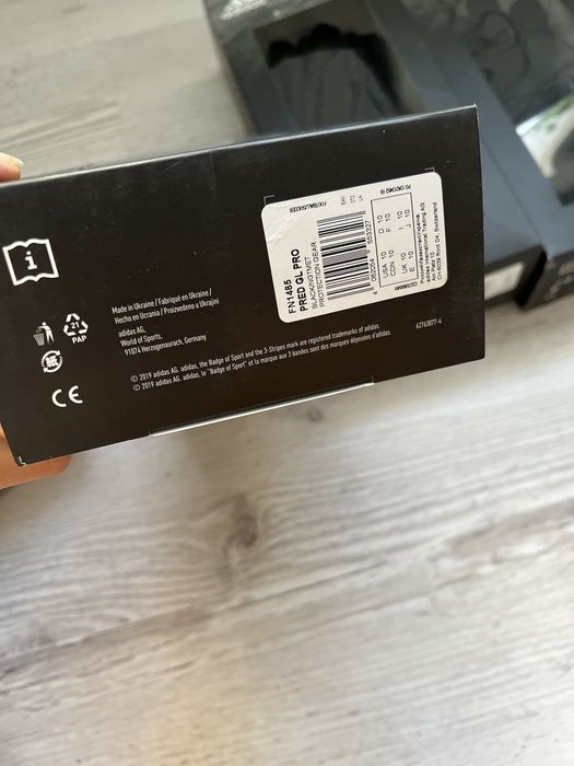 Перчатки вратарей Predatop 20 pro