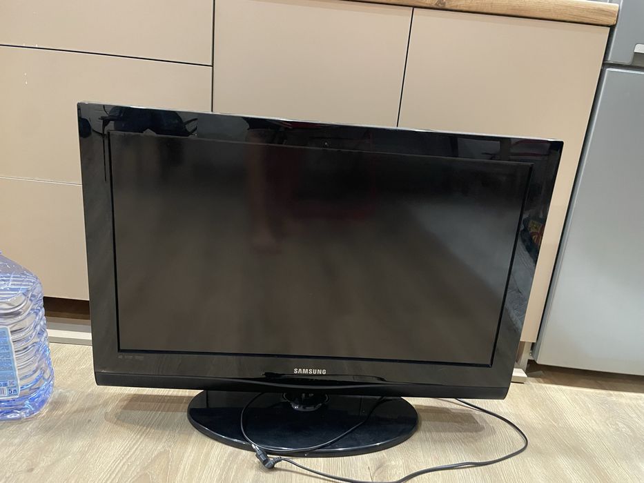 телевизор Samsung 32 дюйма