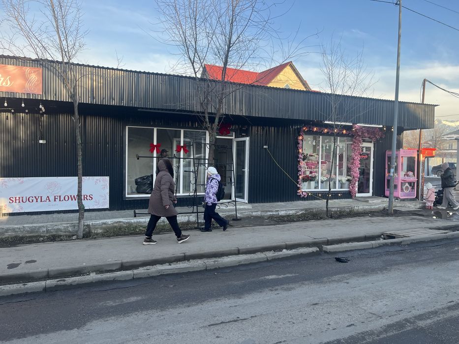 Сдаются 2 бутика